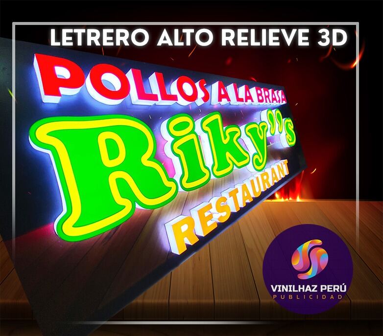 Letrero luminoso volumétrico para Riky's restaurante.